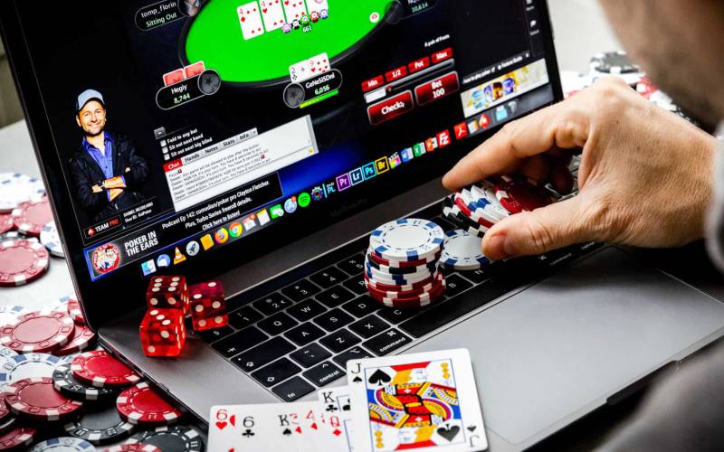 08 bí kíp chơi Poker giúp Anh Em đem tiền về cho Vợ